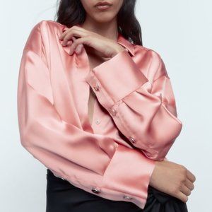 NWT GORGEOUS PINK BUTTONED SATIN EFFECT BLOUSE
